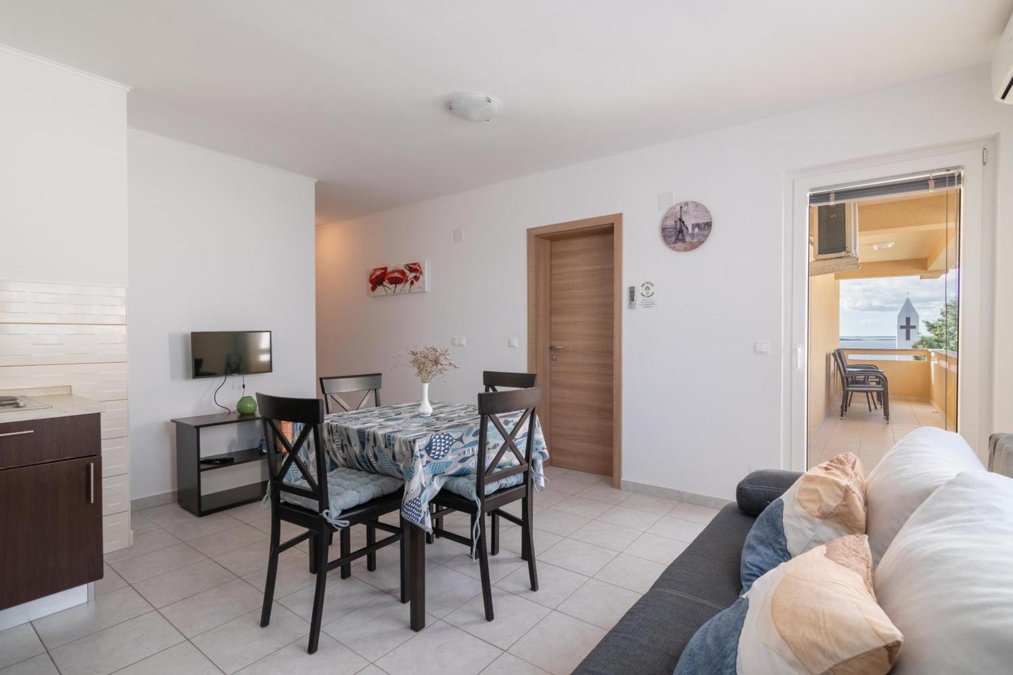 Apartments With A Parking Space Mandre, Pag - 18748 Kolan Exterior foto