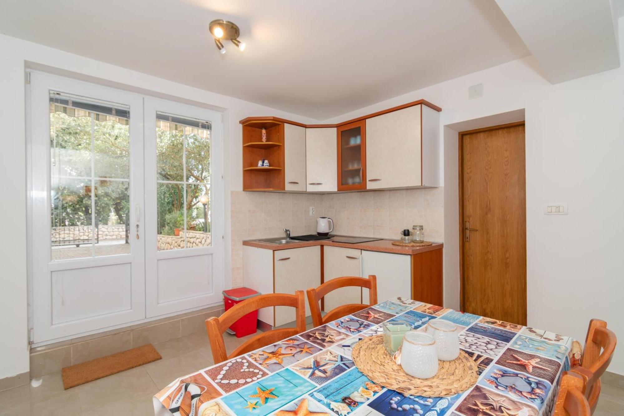 Apartments With A Parking Space Mandre, Pag - 18748 Kolan Exterior foto