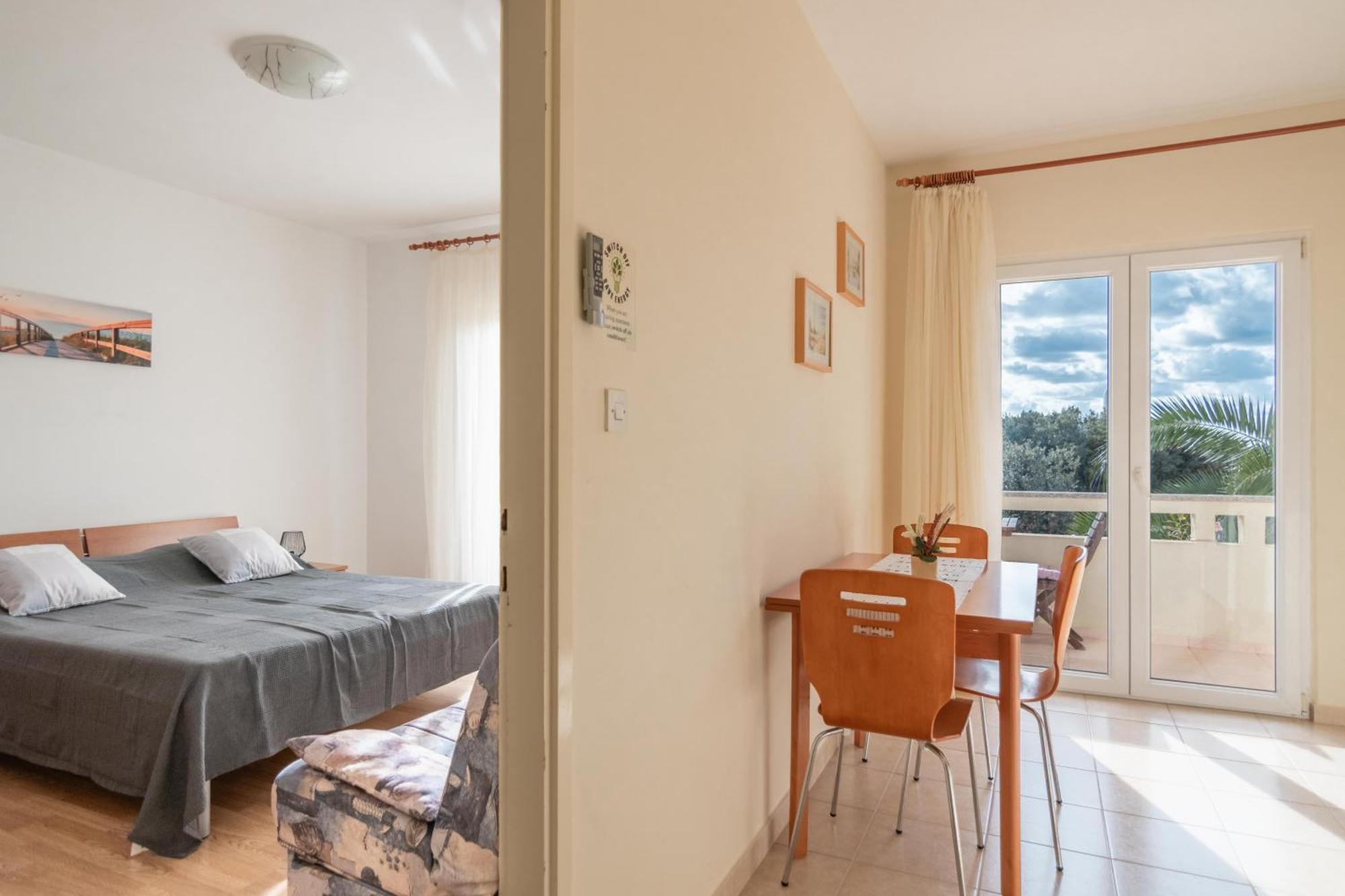 Apartments With A Parking Space Mandre, Pag - 18748 Kolan Zimmer foto